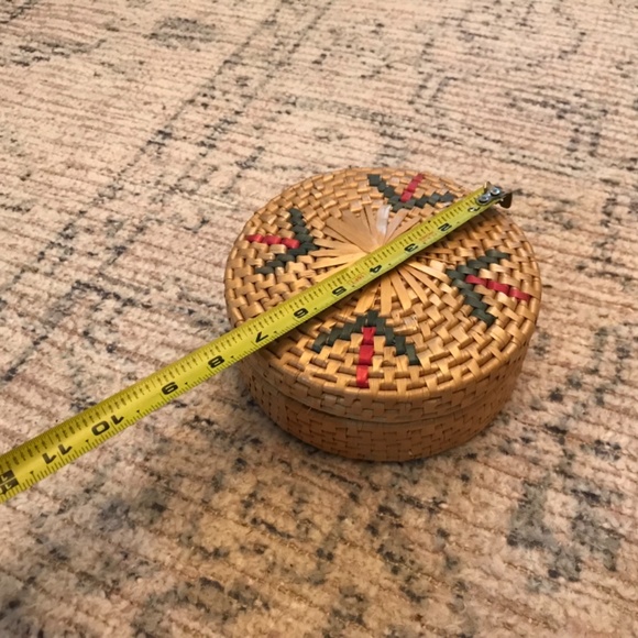 Vintage woven straw coaster set. Set of 6 - Picture 4 of 6